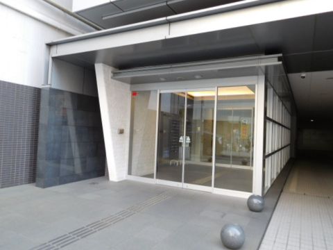 1F玄関