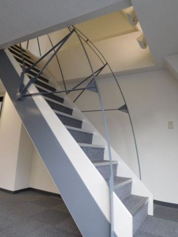 メゾネット階段