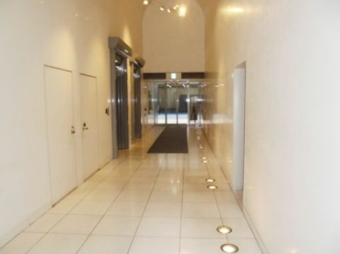 エントランス内③