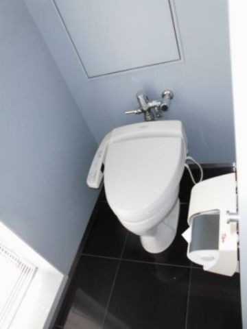 各階、男女別シャワートイレ