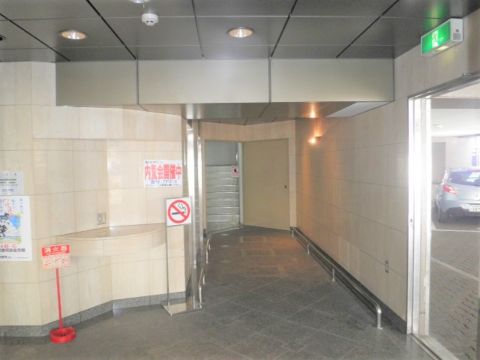 エントランス