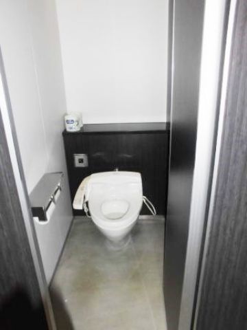 各階、男女別シャワートイレ