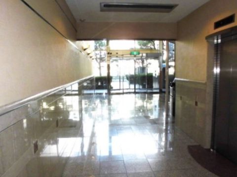 エントランス内③