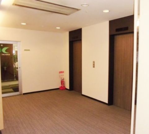 5階、EVホール