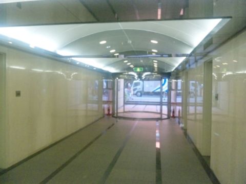 エントランス内