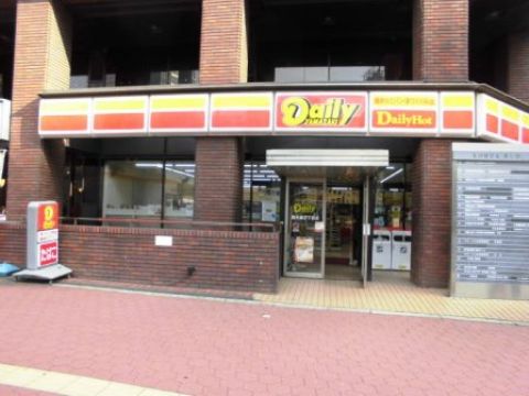 1階、コンビニ