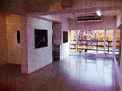 室内・靱公園側