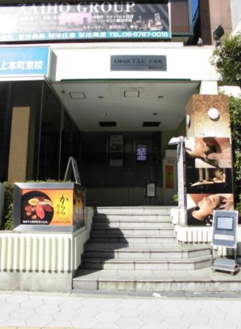 1F玄関
