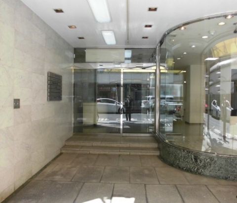 1F玄関