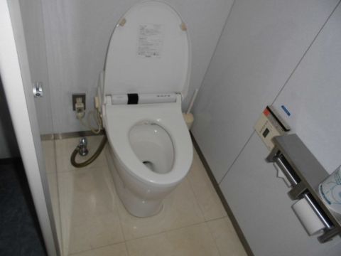 各階、男女別シャワートイレ