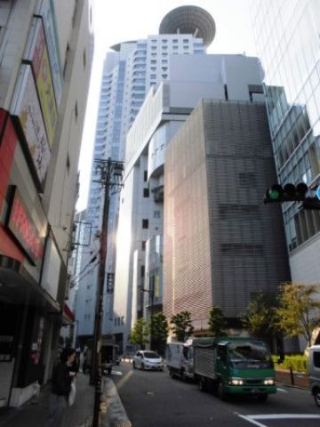 近隣、ハービス直ぐ