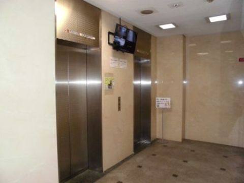 1階EVホール、防犯カメラ付き