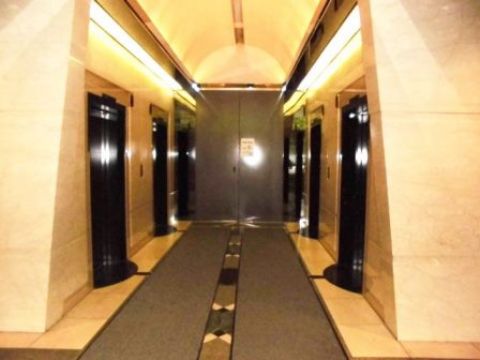 1階、EVホール 4基