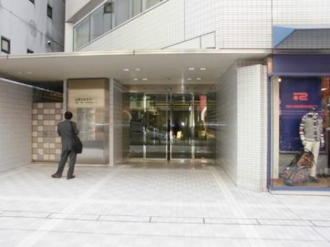 1F玄関