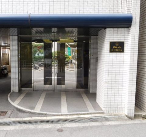 1F玄関