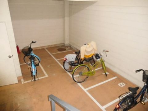 駐輪場②