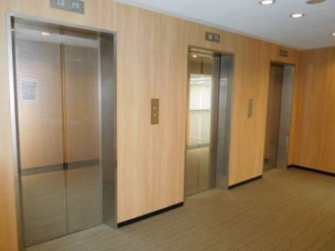 2階~上、基準階EVホール