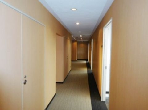 2階~上、基準階 廊下