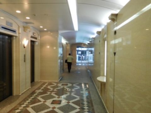 エントランス内②