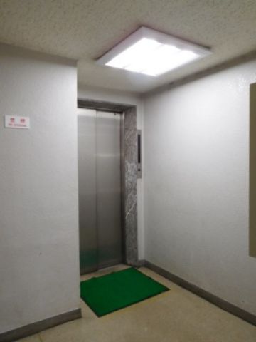 1階、EVホール
