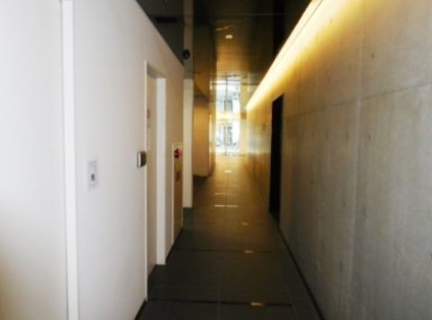 エントランス内②