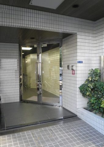 1階、玄関
