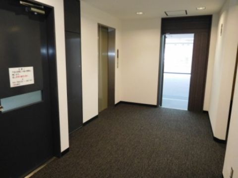 2階~上、基準階 廊下