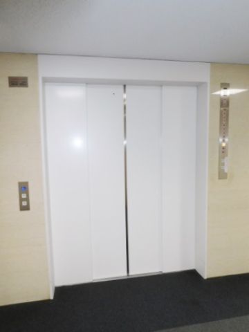 荷物用EV(25人乗り・1,650㎏)対応