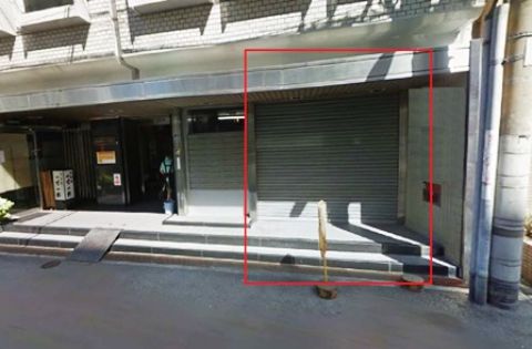 店舗(赤枠内)