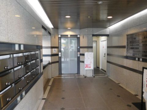 エントランス内