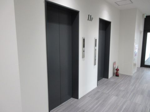 各階、EVホール