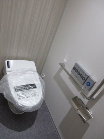 各階 男女別、洗浄付き便座