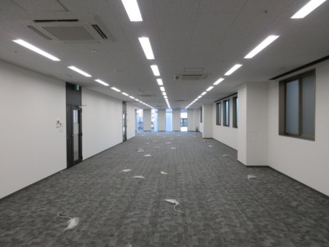 フロア室内