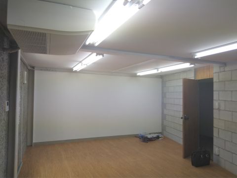 貸室