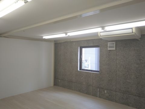 貸室