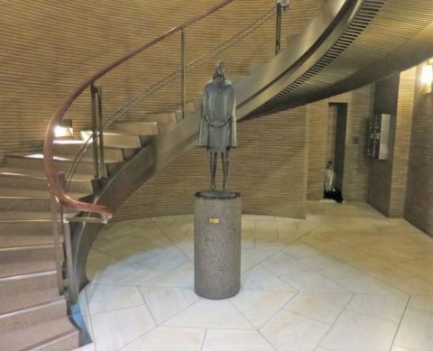 エントランス内