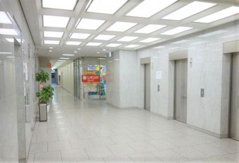 エントランス内