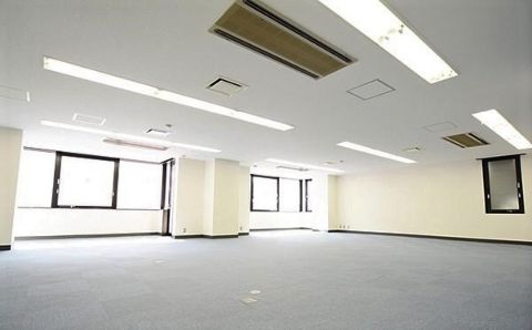 貸室内