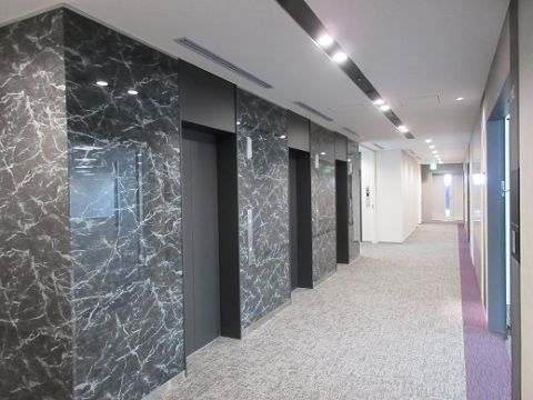 2階~11階のEVホール