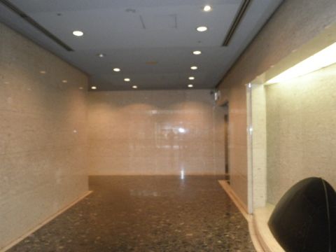 1階、エントランス