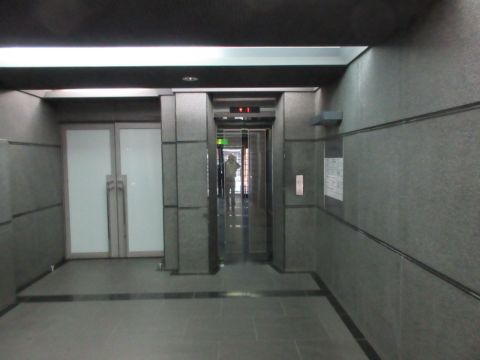 1階、EVホール