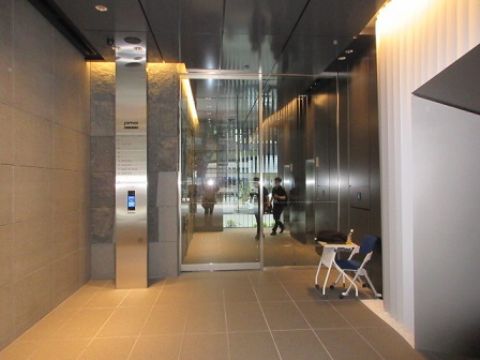 エントランス内