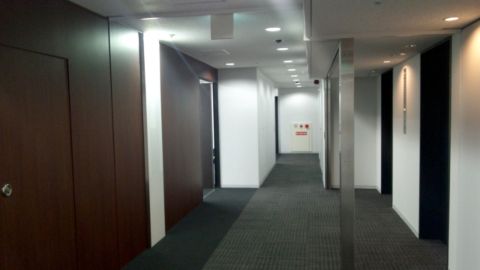 基準階、廊下