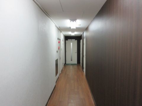 5階、廊下