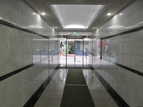 エントランス内