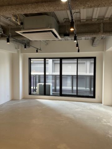 室内 ④