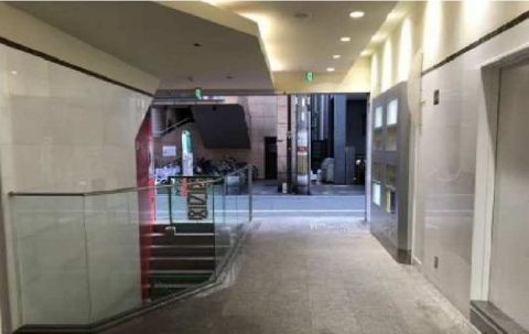 エントランス内