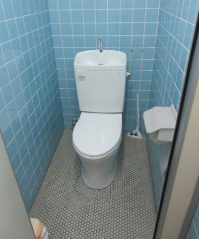 3階、男女別トイレ