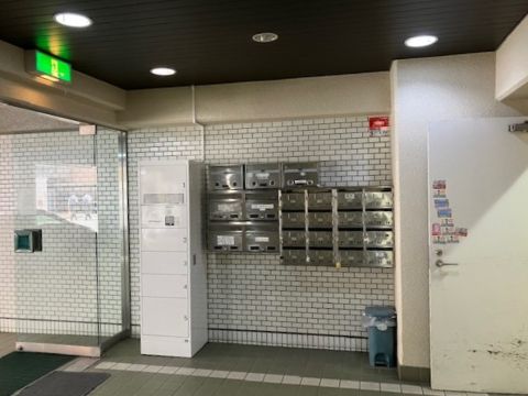 1階、ポスト