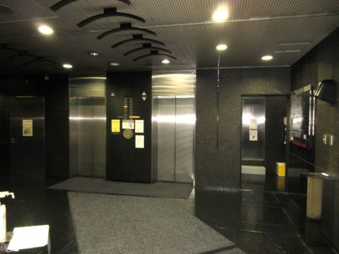 1階、EVホール